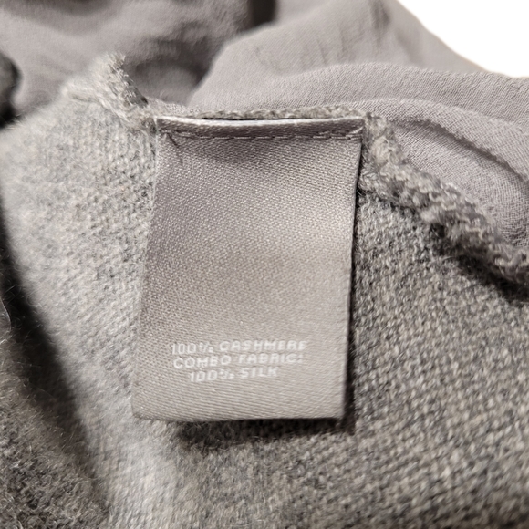 Neiman Marcus Cashmere Collection Sweater Size Medium - Picture 5 of 7